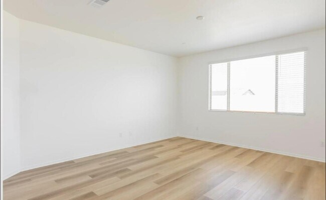 Foto del edificio - 25208 Zircon Rd