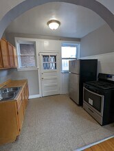 Building Photo - 5455 S Everett Ave