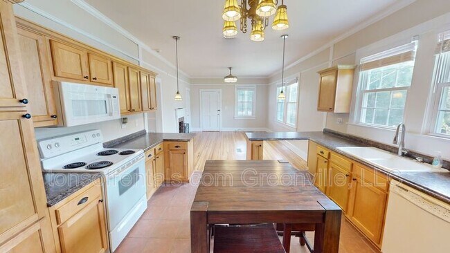 Foto del edificio - 41 Spartanburg Rd