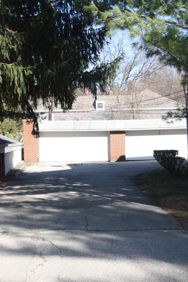 Foto del edificio - 2142 Collinway St