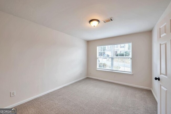 Building Photo - 6338 Hickory Ln Cir