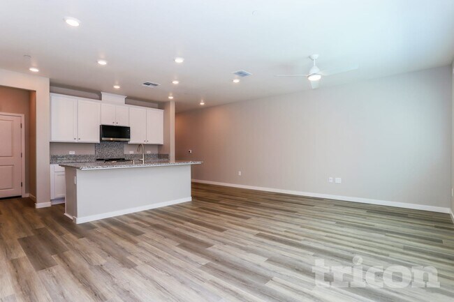 Building Photo - 8233 Perla Wy