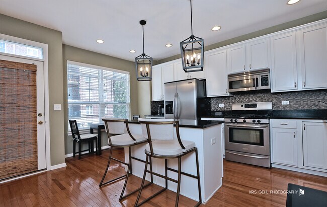 Foto del edificio - 372 W Wood St