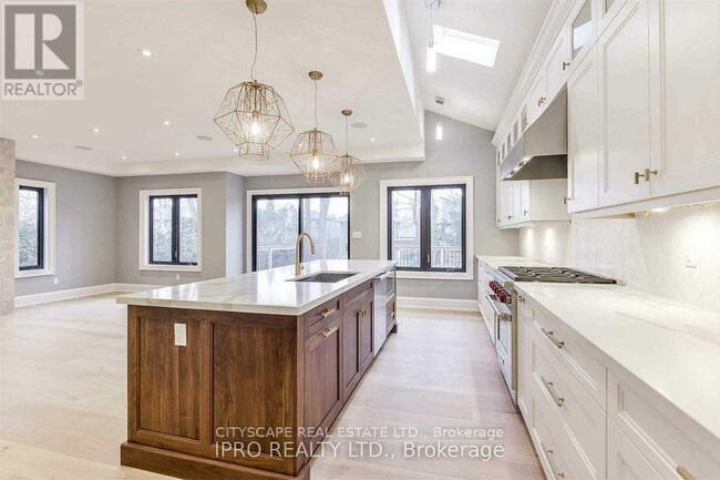 Building Photo - 9 Donnybrook Ln