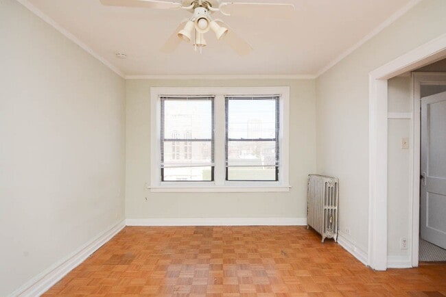 Foto del edificio - 714 W Belmont Ave