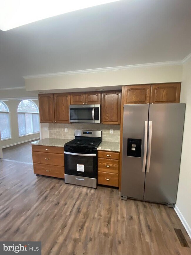 Building Photo - 138 BULLET RUN Ln