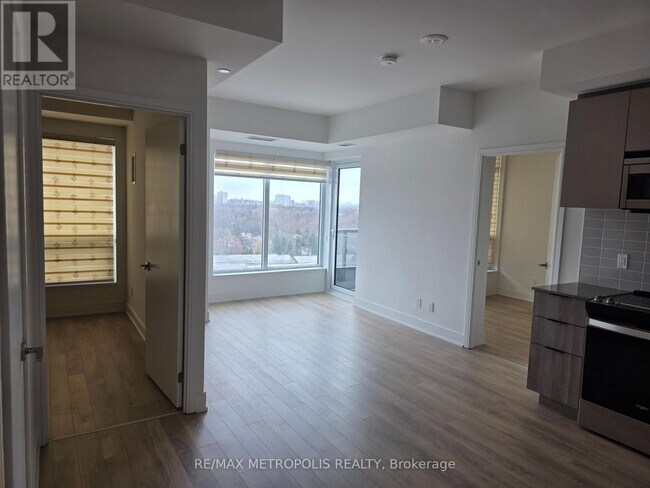 Photo du bâtiment - 1350 Ellesmere Rd