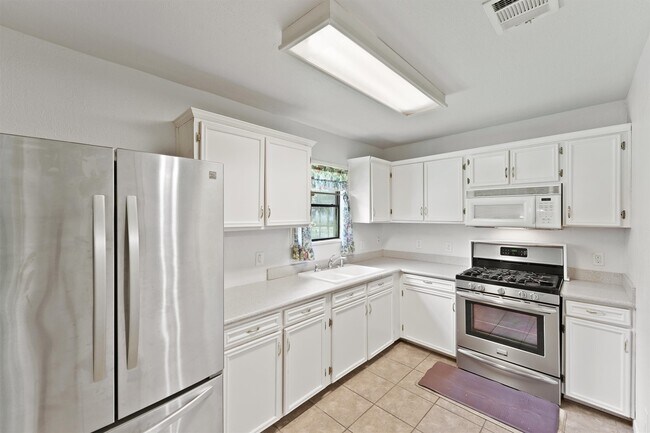 Foto del edificio - 210 Rouse St