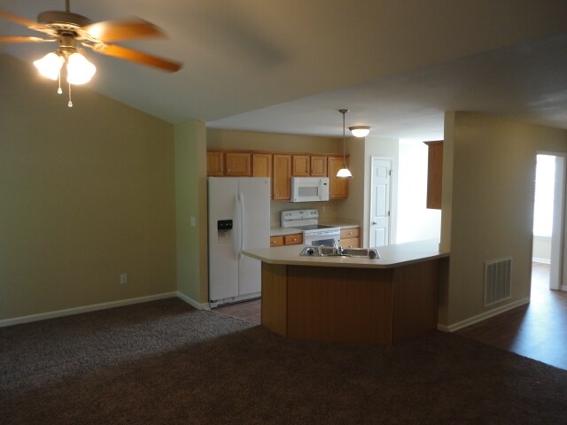 Foto del edificio - 104 Darfield Court