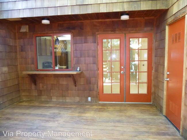 Building Photo - 2340 Westcliffe Ln