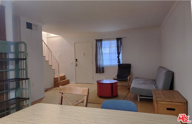 Foto del edificio - 153 W 9th St