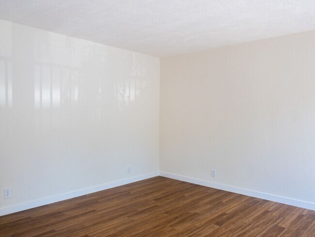 Foto del edificio - Tranquil 1BR/1BA Updated Unit! Tam Valley!...