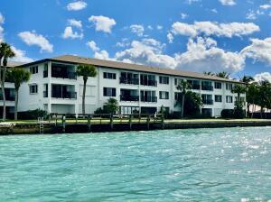 Building Photo - 1630 Seaway Dr