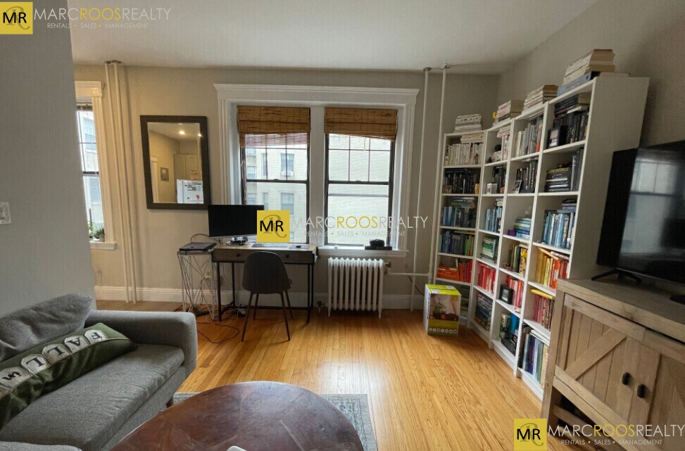 Primary Photo - 350 Chestnut Hill Ave