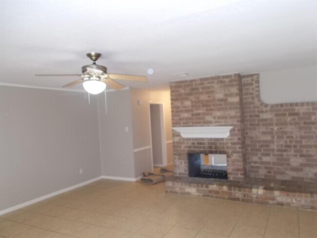 Building Photo - 14419 Roundstone Ln