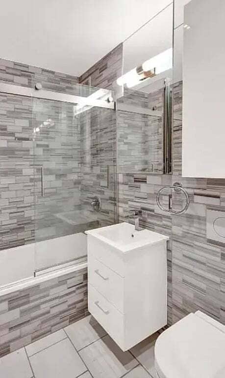 Building Photo - 410 E 13th St