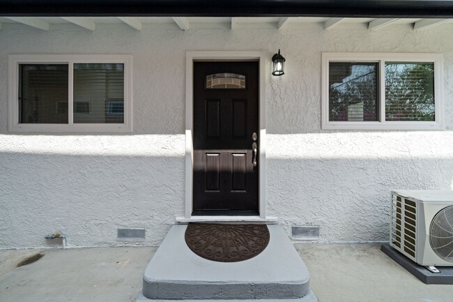Foto del edificio - 4714 Berryman Ave