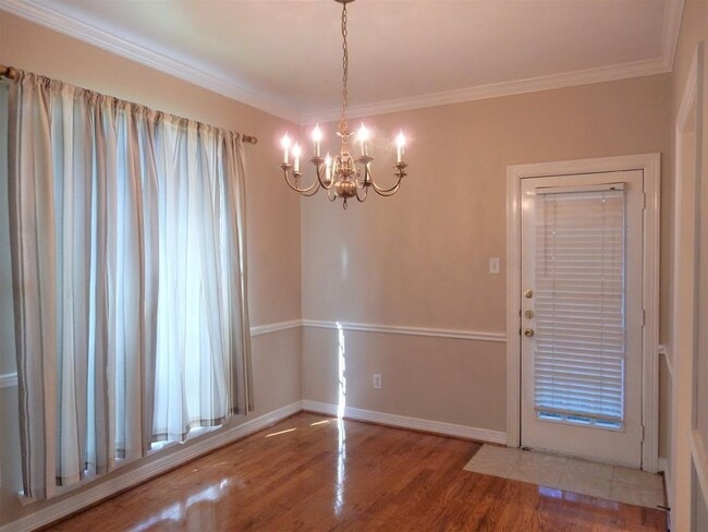 Building Photo - 4180 Greystone Way