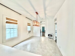 Building Photo - 1307 Avenue H