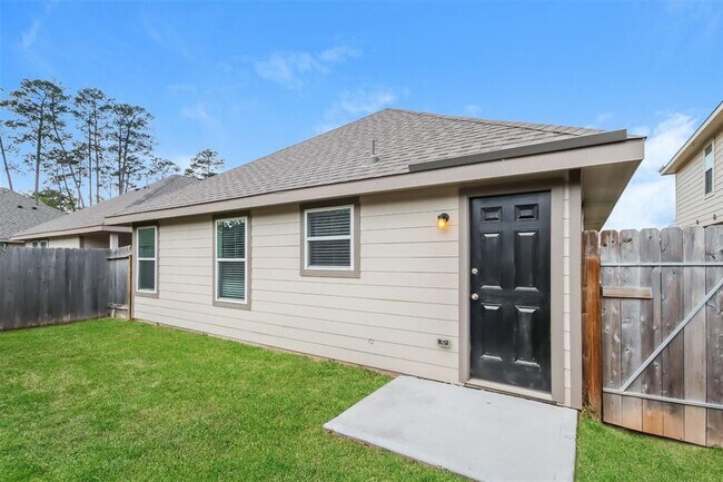 Building Photo - 3420 Cannon Dr