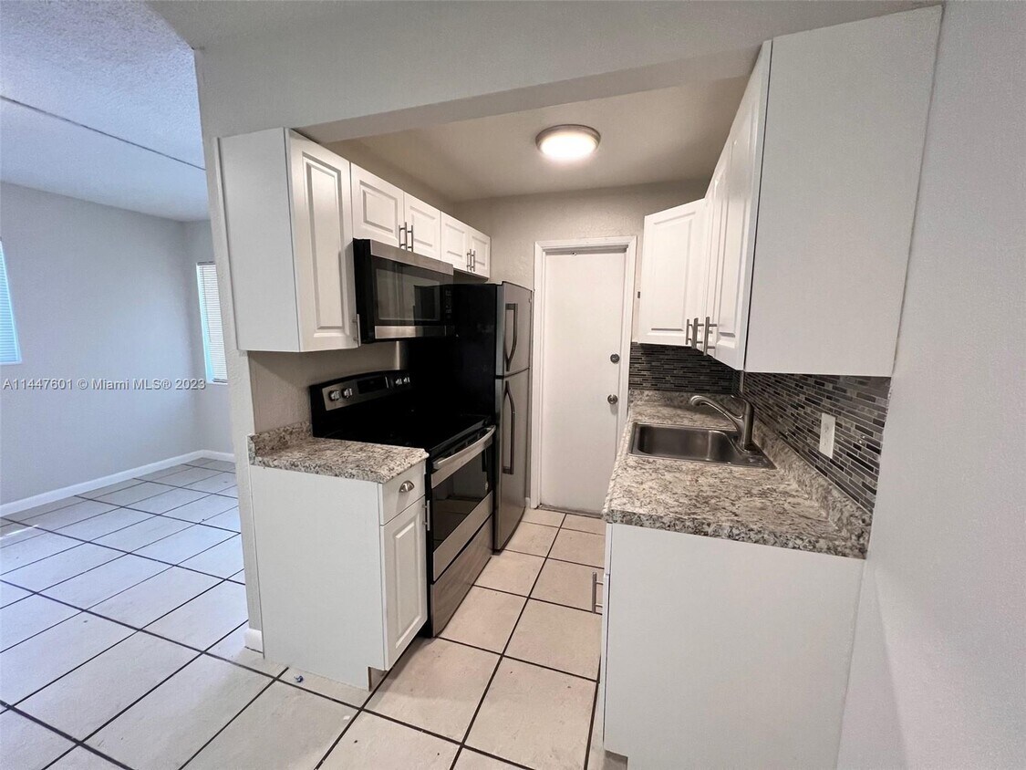 2331 Adams St Unit 8, Hollywood, FL 33020 Apartment for Rent in Hollywood, FL