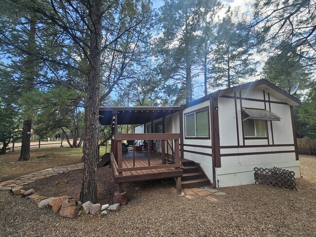 Foto del edificio - 2192 S Woods Dr
