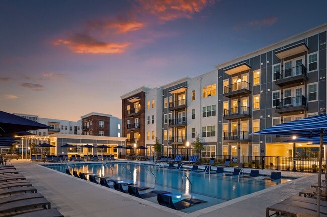 Building Photo - Borough 33 Apartments