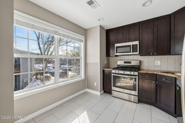 Foto del edificio - 412 Hampton Ct