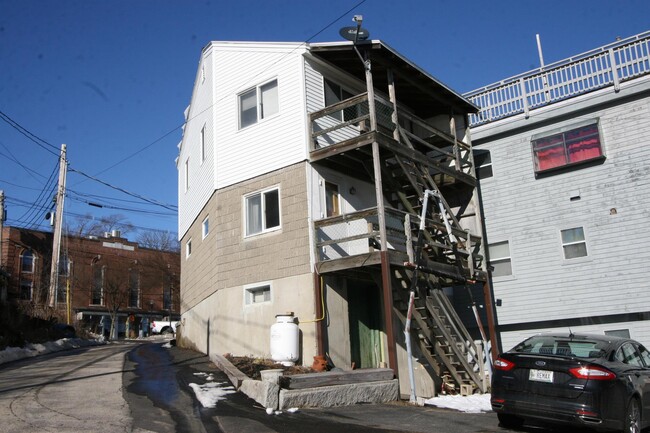 Building Photo - 24 Wallingford Square