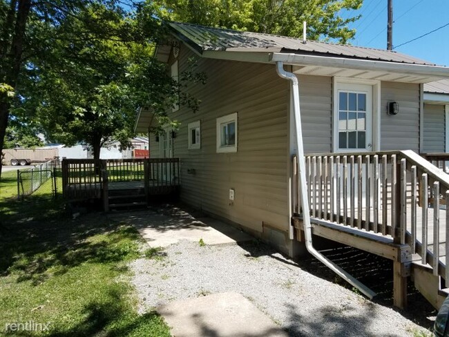 Building Photo - 3 br, 1 bath House - 1917 Orchard Ave