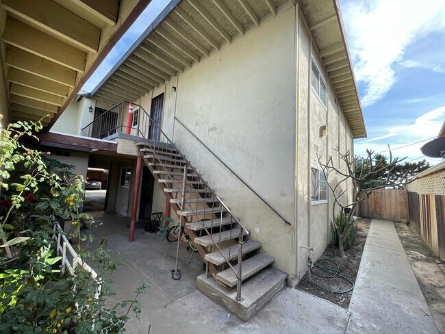 Outside - 2152 W Alameda Ave Apartments