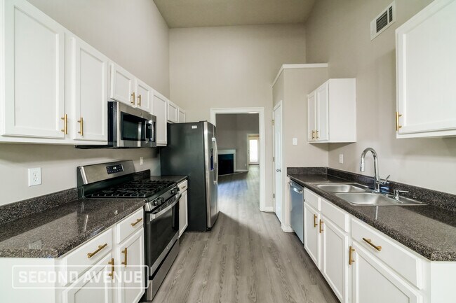 Foto del edificio - 5012 Serenity Point Ln