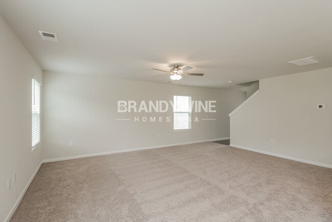Building Photo - NEW Lower Rental Rate Leasing Special: Mar...