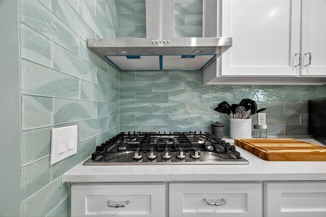 Building Photo - 407 Fairbanks St