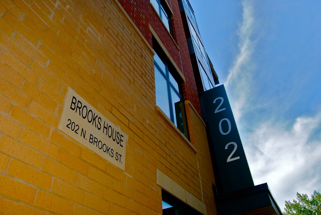 Building Photo - 202 N Brooks St