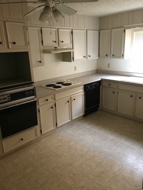 Building Photo - Garden home excellent condition