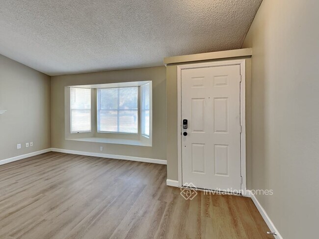 Foto del edificio - 1430 E Sheffield Ave