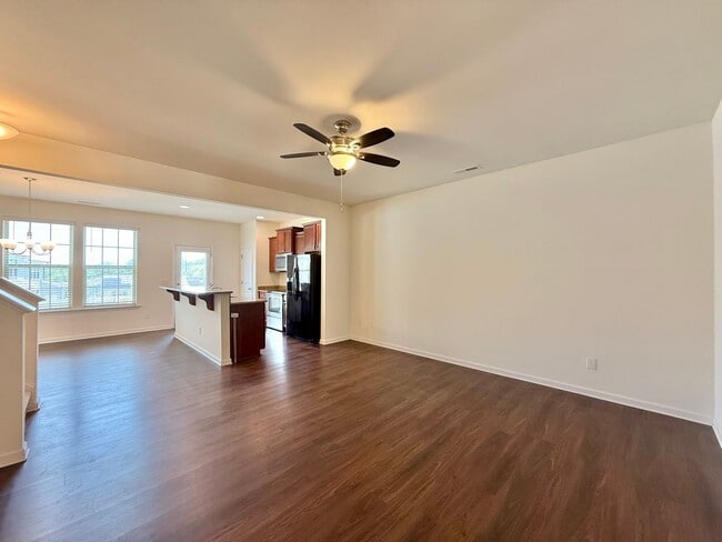 Building Photo - Excellent 3BD, 2.5BA Clayton Townhome Near...