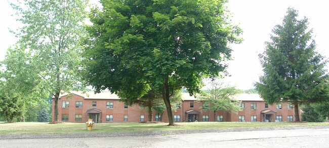 Foto del edificio - Thomas Village Apartments