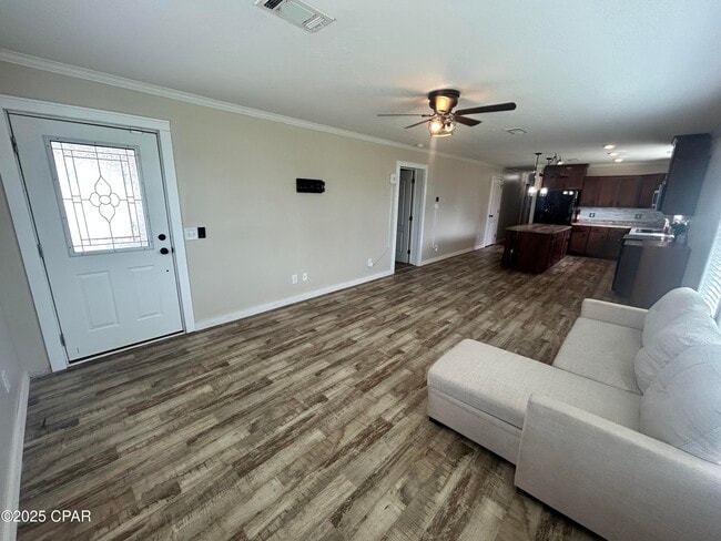 Foto del edificio - 7407 Sweetbriar Rd
