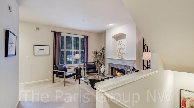 Foto del edificio - Exceptional Kirkland TH in Sought After Lo...