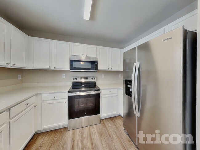 Foto del edificio - 5819 Twin Brook Dr