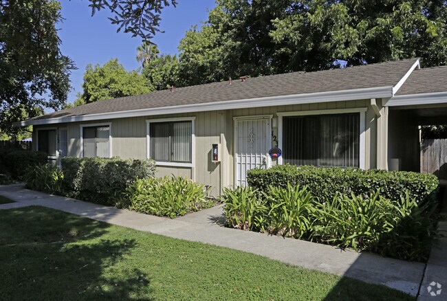 Foto del edificio - Courtyard Cottages
