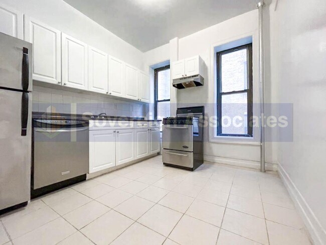 Building Photo - 255 Fort Washington Avenue