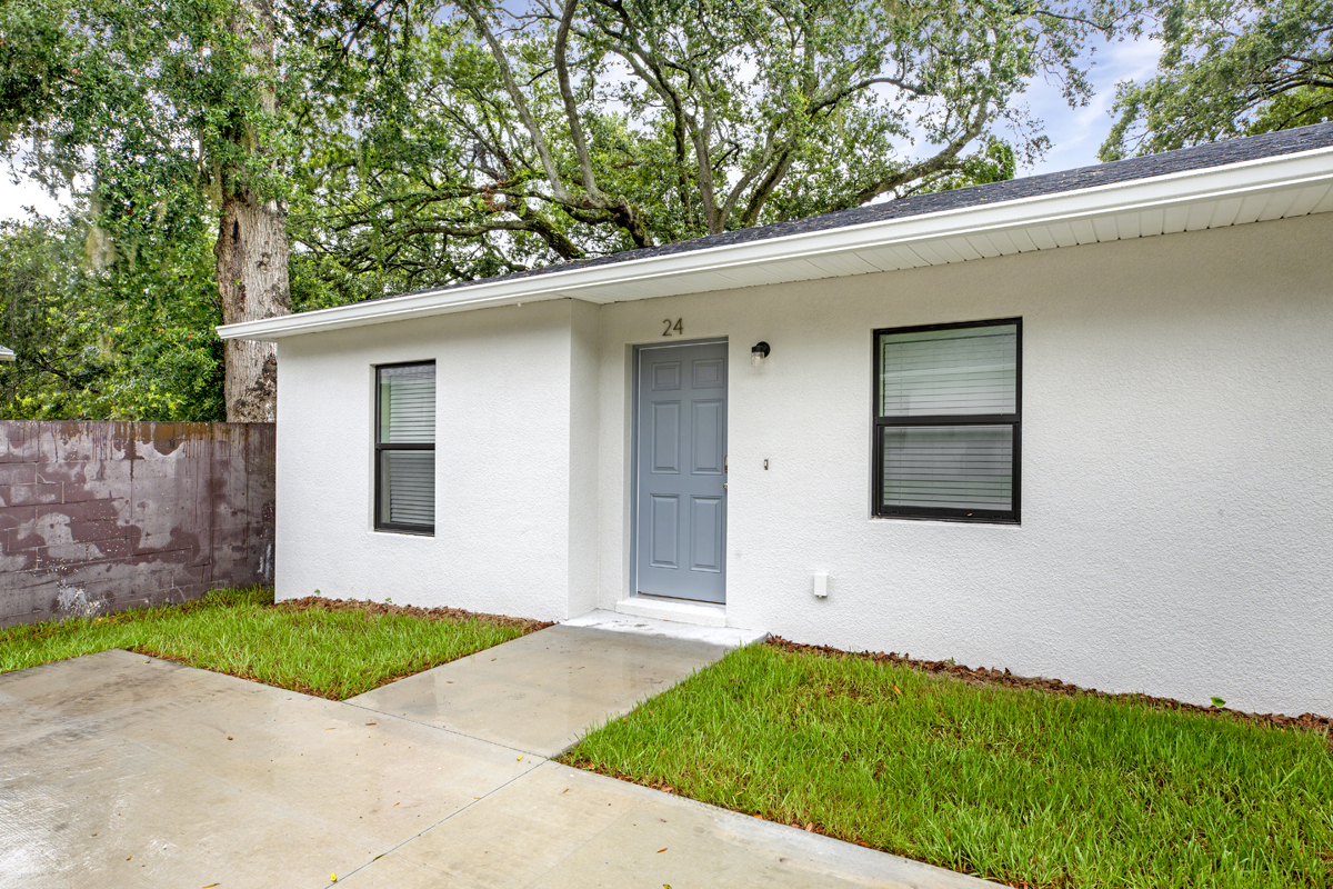 Primary Photo - 101 Lake Hunter Dr
