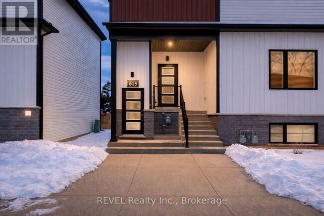 Photo du bâtiment - 615 - 4263 FOURTH AVENUE