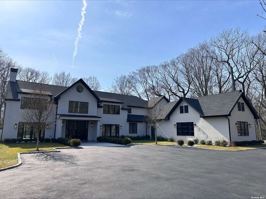 Foto principal - 255 Piping Rock Rd