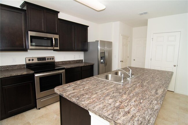 Building Photo - 3116 Yellowstone Cir