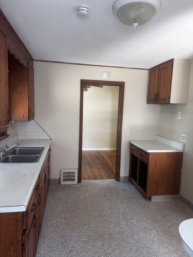 Foto del edificio - 3878 E 143rd St