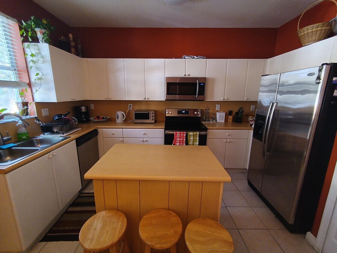Primary Photo - 3605 Shoma Dr